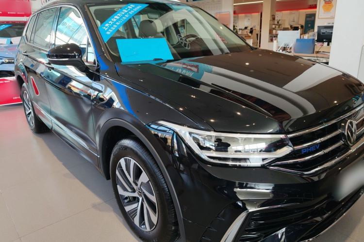 Used Volkswagen Tiguan L New Energy 2023 430 PHEV Plug-in Hybrid Prestige Edition Front Right 45 Deg