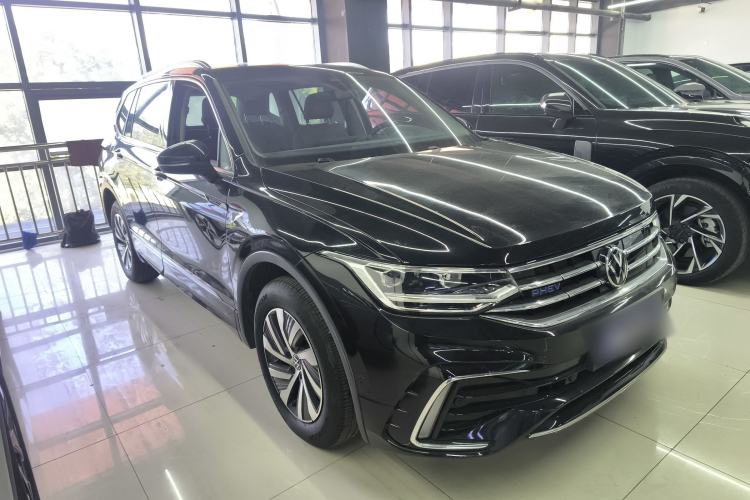Used Volkswagen Tiguan L New Energy 2023 430 PHEV Plug-in Hybrid Prestige Edition Front Right 45 Deg