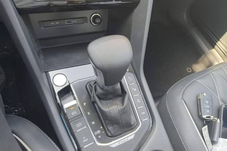 Used Volkswagen Tiguan L New Energy 2023 430 PHEV Plug-in Hybrid Prestige Edition Gear Lever