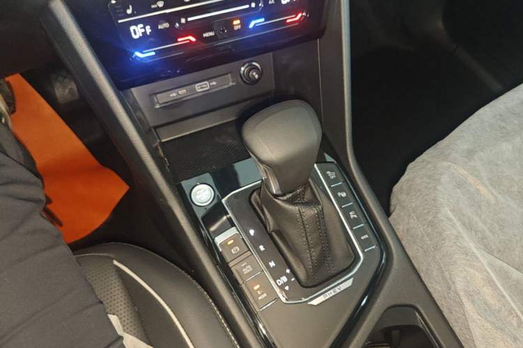 Used Volkswagen Tiguan L New Energy 2023 430 PHEV Plug-in Hybrid Prestige Edition Gear Lever