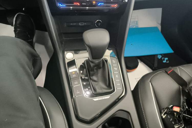 Used Volkswagen Tiguan L New Energy 2023 430 PHEV Plug-in Hybrid Prestige Edition Gear Lever