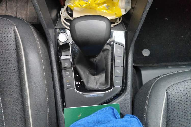 Used Volkswagen Tiguan L New Energy 2023 430 PHEV Plug-in Hybrid Prestige Edition Gear Lever