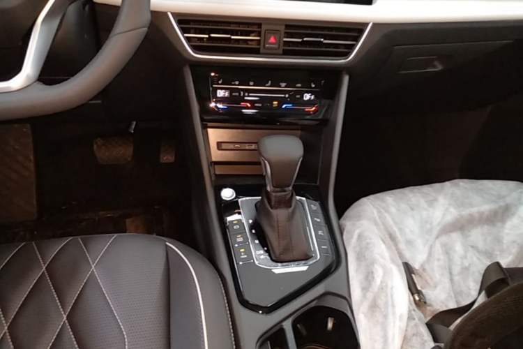 Used Volkswagen Tiguan L New Energy 2023 430 PHEV Plug-in Hybrid Prestige Edition Gear Lever