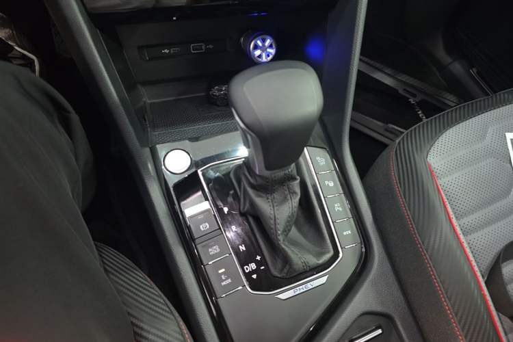 Used Volkswagen Tiguan L New Energy 2023 430 PHEV Plug-in Hybrid Flagship Edition Gear Lever