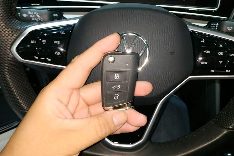Used Volkswagen Tiguan L New Energy 2023 430 PHEV Plug-in Hybrid Prestige Edition Interior 1