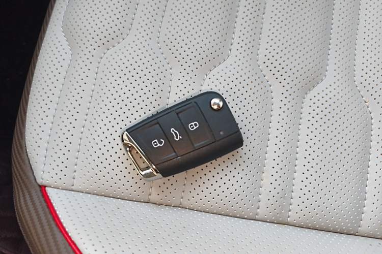 Used Volkswagen Tiguan L New Energy 2023 430 PHEV Plug-in Hybrid Flagship Edition Interior 1