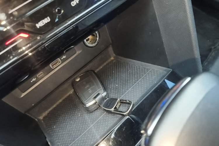Used Volkswagen Tiguan L New Energy 2023 430 PHEV Plug-in Hybrid Flagship Edition Interior 1