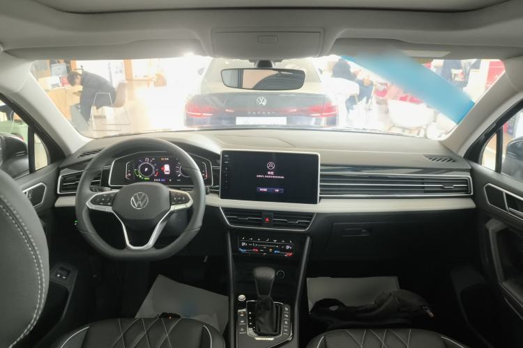 Used Volkswagen Tiguan L New Energy 2023 430 PHEV Plug-in Hybrid Prestige Edition Interior 2