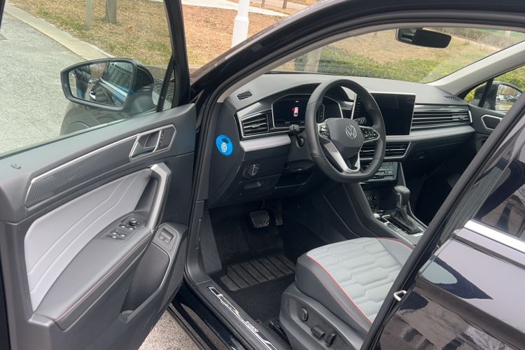 Used Volkswagen Tiguan L New Energy 2023 430 PHEV Plug-in Hybrid Flagship Edition Interior 2