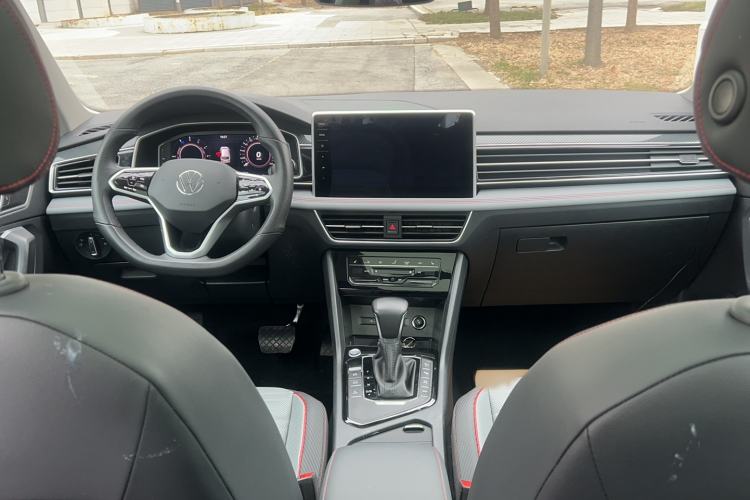 Used Volkswagen Tiguan L New Energy 2023 430 PHEV Plug-in Hybrid Flagship Edition Interior 3