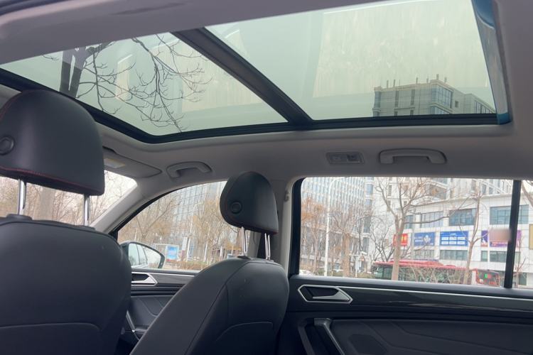 Used Volkswagen Tiguan L New Energy 2023 430 PHEV Plug-in Hybrid Flagship Edition Interior 4
