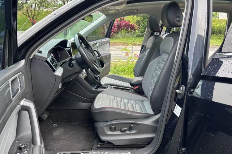 Used Volkswagen Tiguan L New Energy 2023 430 PHEV Plug-in Hybrid Flagship Edition Interior 5