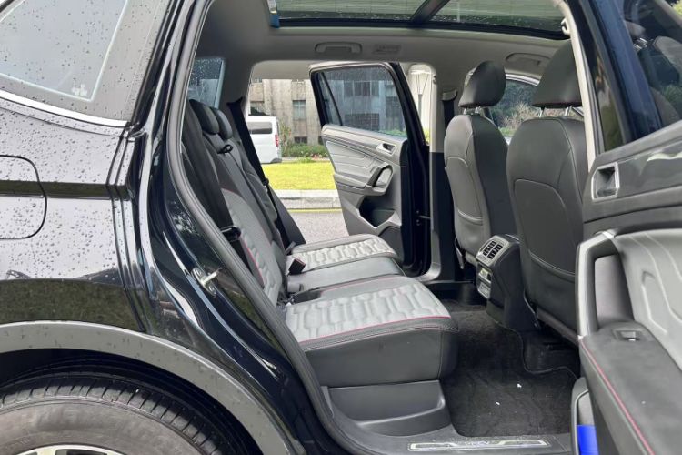 Used Volkswagen Tiguan L New Energy 2023 430 PHEV Plug-in Hybrid Flagship Edition Interior 6