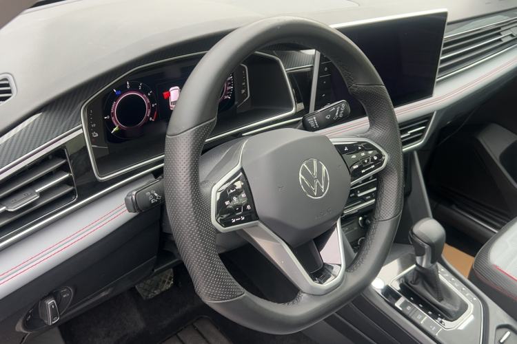 Used Volkswagen Tiguan L New Energy 2023 430 PHEV Plug-in Hybrid Flagship Edition Interior 6