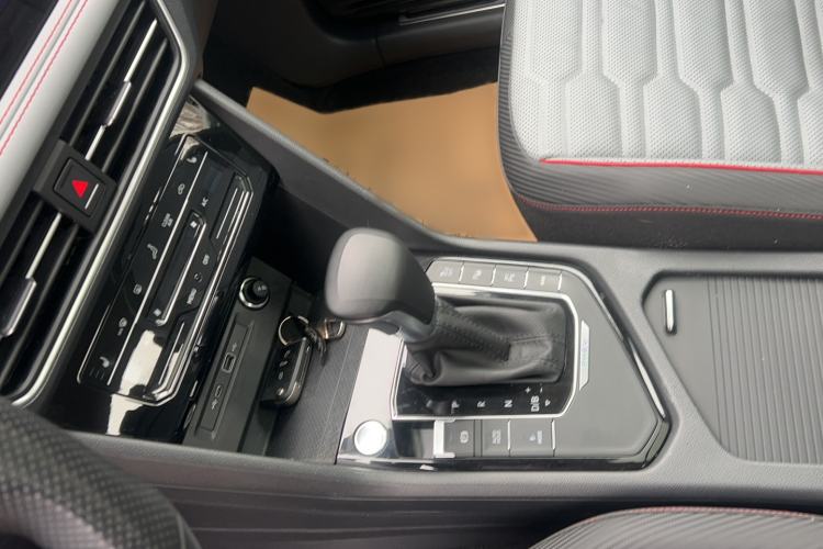 Used Volkswagen Tiguan L New Energy 2023 430 PHEV Plug-in Hybrid Flagship Edition Interior 7