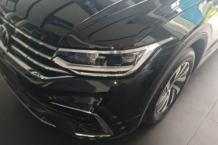 Used Volkswagen Tiguan L New Energy 2023 430 PHEV Plug-in Hybrid Prestige Edition Left Front Headlight