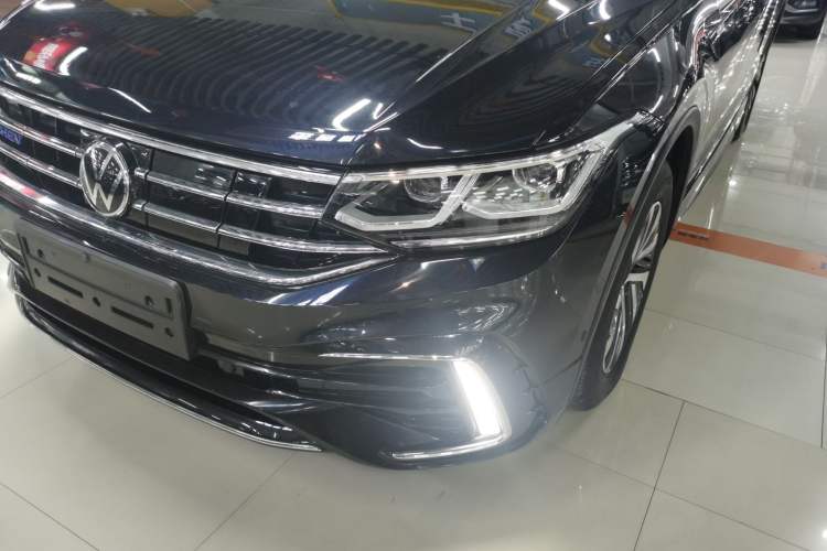 Used Volkswagen Tiguan L New Energy 2023 430 PHEV Plug-in Hybrid Flagship Edition Left Front Headlight