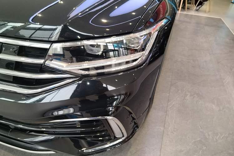 Used Volkswagen Tiguan L New Energy 2023 430 PHEV Plug-in Hybrid Prestige Edition Left Front Headlight