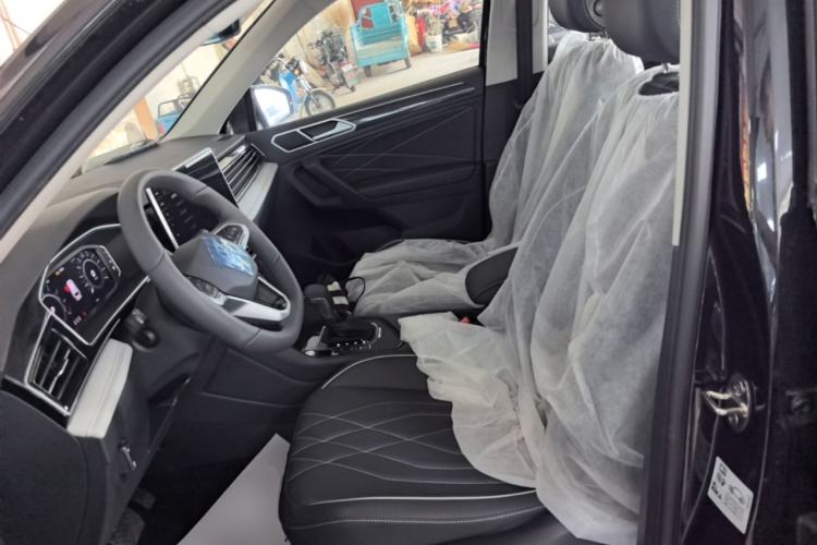 Used Volkswagen Tiguan L New Energy 2023 430 PHEV Plug-in Hybrid Prestige Edition Left Front Seat