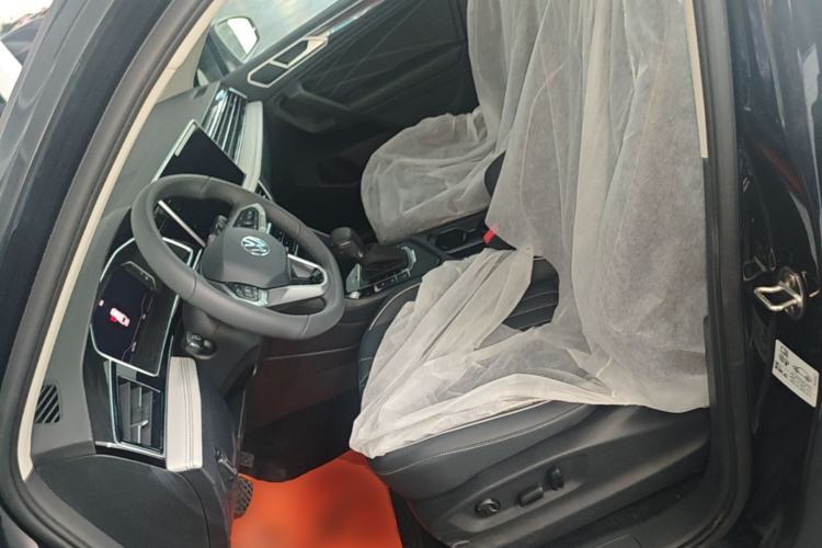 Used Volkswagen Tiguan L New Energy 2023 430 PHEV Plug-in Hybrid Prestige Edition Left Front Seat