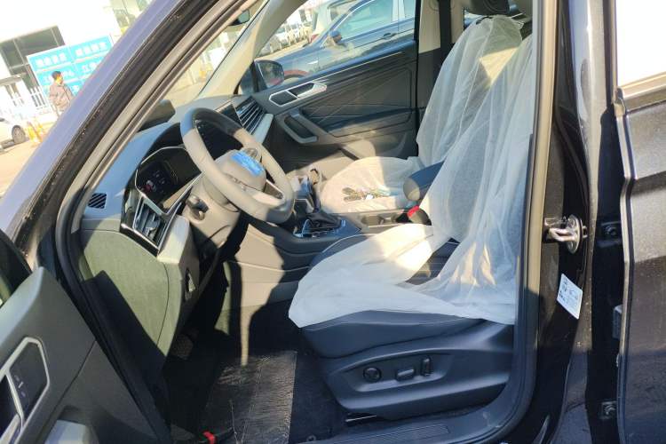 Used Volkswagen Tiguan L New Energy 2023 430 PHEV Plug-in Hybrid Prestige Edition Left Front Seat