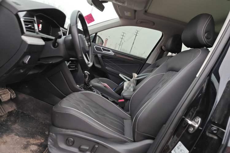 Used Volkswagen Tiguan L New Energy 2023 430 PHEV Plug-in Hybrid Prestige Edition Left Front Seat