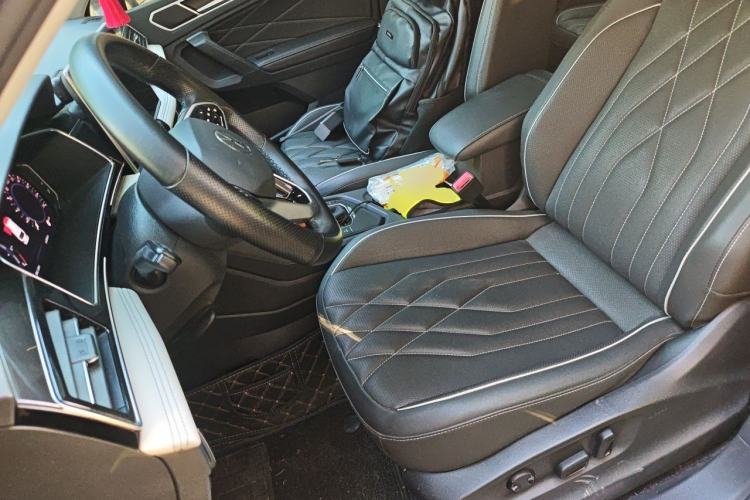 Used Volkswagen Tiguan L New Energy 2023 430 PHEV Plug-in Hybrid Prestige Edition Left Front Seat