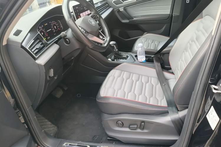 Used Volkswagen Tiguan L New Energy 2023 430 PHEV Plug-in Hybrid Flagship Edition Left Front Seat