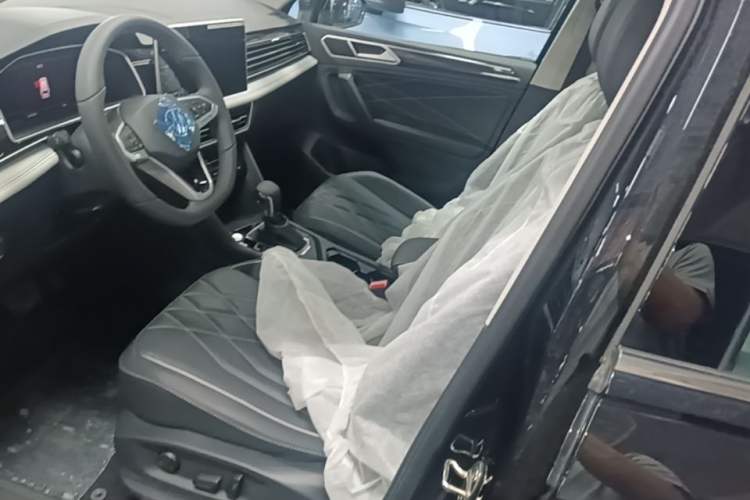 Used Volkswagen Tiguan L New Energy 2023 430 PHEV Plug-in Hybrid Prestige Edition Left Front Seat