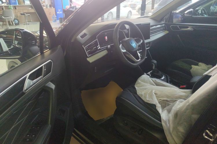 Used Volkswagen Tiguan L New Energy 2023 430 PHEV Plug-in Hybrid Prestige Edition Left Front Seat