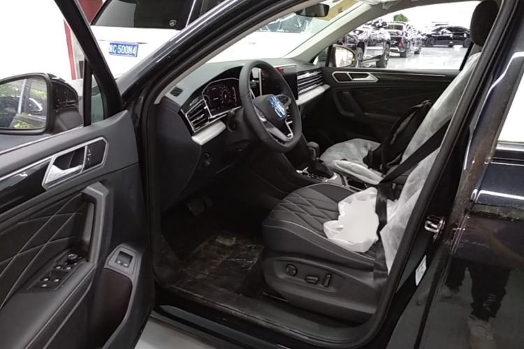 Used Volkswagen Tiguan L New Energy 2023 430 PHEV Plug-in Hybrid Prestige Edition Left Front Seat