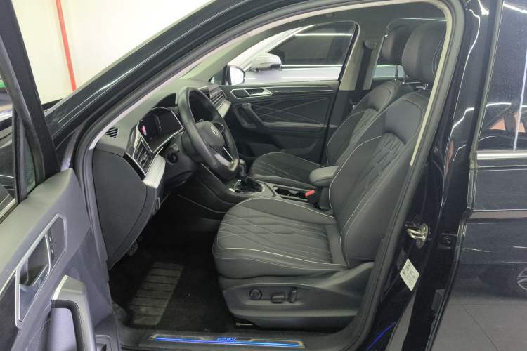 Used Volkswagen Tiguan L New Energy 2023 430 PHEV Plug-in Hybrid Prestige Edition Left Front Seat