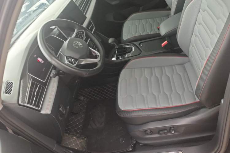 Used Volkswagen Tiguan L New Energy 2023 430 PHEV Plug-in Hybrid Flagship Edition Left Front Seat