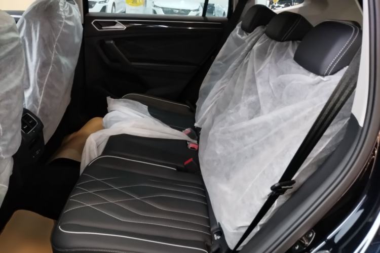 Used Volkswagen Tiguan L New Energy 2023 430 PHEV Plug-in Hybrid Prestige Edition Left Rear Seat