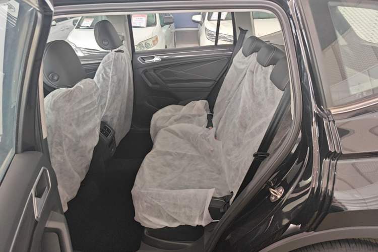 Used Volkswagen Tiguan L New Energy 2023 430 PHEV Plug-in Hybrid Prestige Edition Left Rear Seat