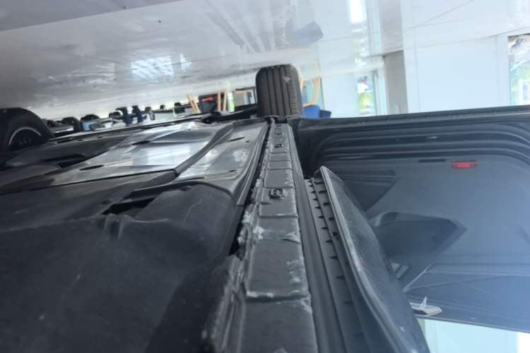 Used Volkswagen Tiguan L New Energy 2023 430 PHEV Plug-in Hybrid Prestige Edition Left Side Sill