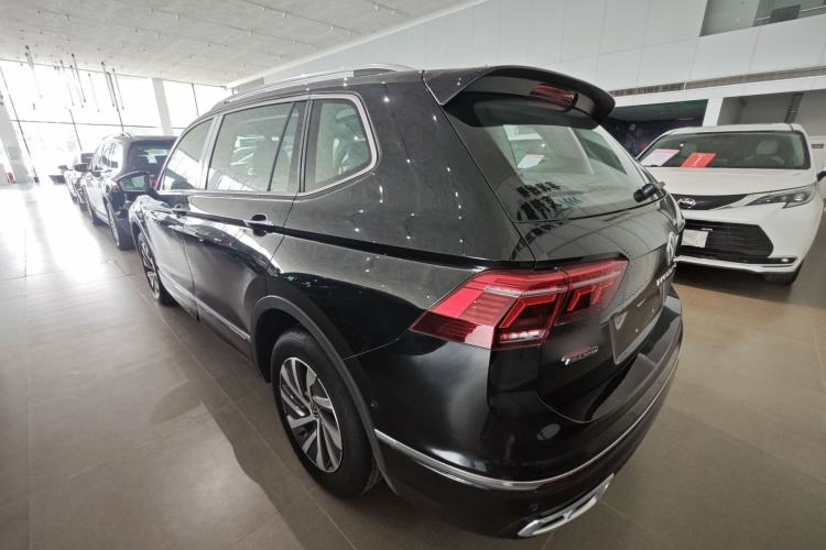 Used Volkswagen Tiguan L New Energy 2023 430 PHEV Plug-in Hybrid Prestige Edition Rear Left 45 Deg