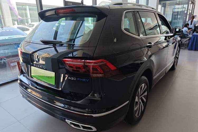 Used Volkswagen Tiguan L New Energy 2023 430 PHEV Plug-in Hybrid Prestige Edition Rear Right 45 Deg
