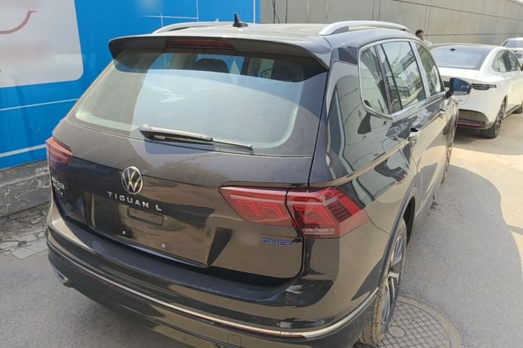 Used Volkswagen Tiguan L New Energy 2023 430 PHEV Plug-in Hybrid Prestige Edition Rear Right 45 Deg
