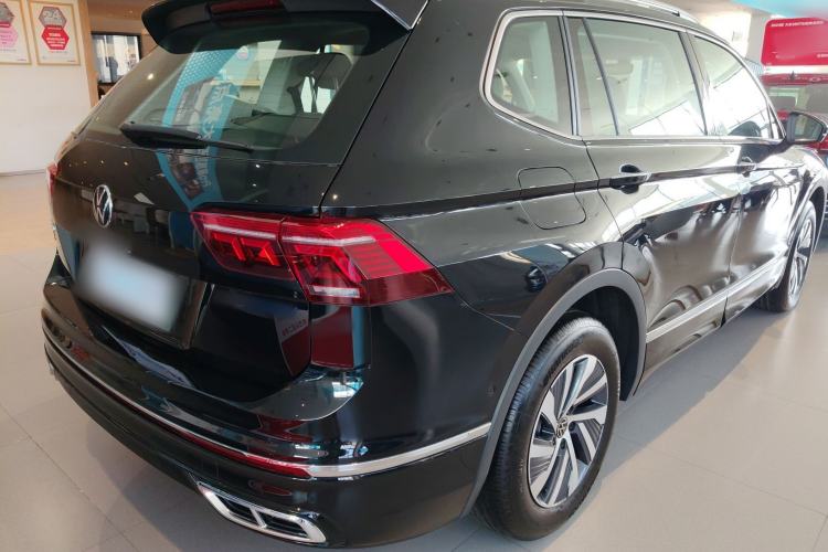 Used Volkswagen Tiguan L New Energy 2023 430 PHEV Plug-in Hybrid Prestige Edition Rear Right 45 Deg