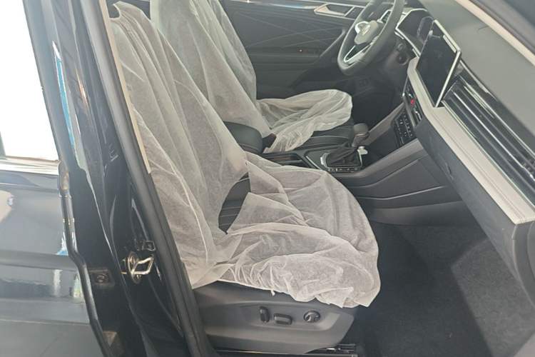 Used Volkswagen Tiguan L New Energy 2023 430 PHEV Plug-in Hybrid Prestige Edition Right Front Seat