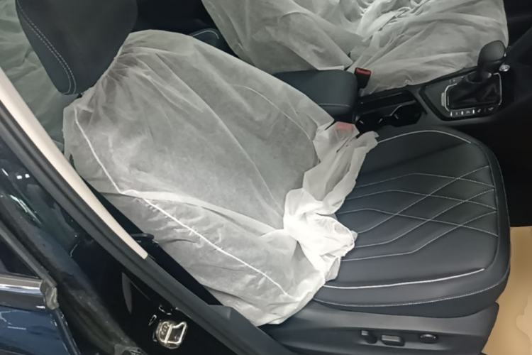 Used Volkswagen Tiguan L New Energy 2023 430 PHEV Plug-in Hybrid Prestige Edition Right Front Seat