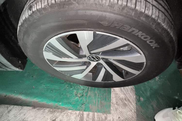 Used Volkswagen Tiguan L New Energy 2023 430 PHEV Plug-in Hybrid Prestige Edition Right Front Wheel Hub