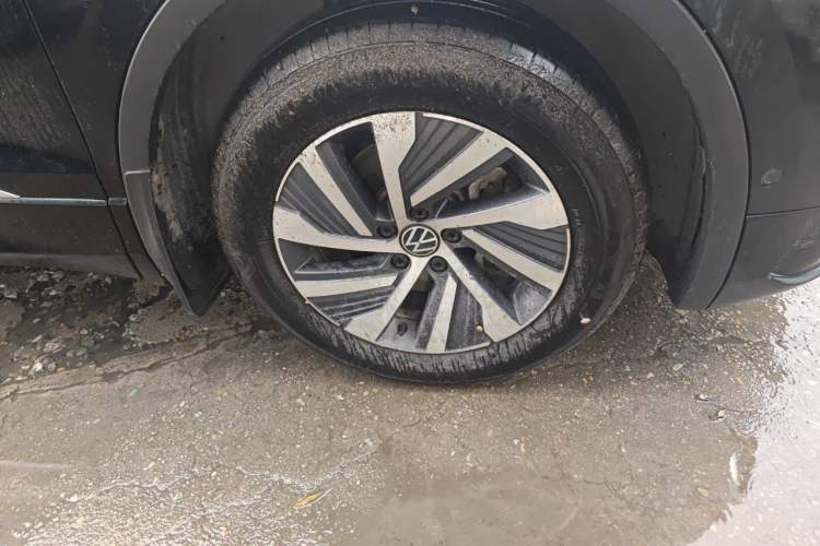 Used Volkswagen Tiguan L New Energy 2023 430 PHEV Plug-in Hybrid Flagship Edition Right Front Wheel Hub