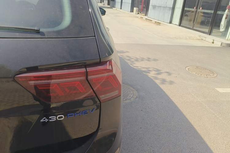 Used Volkswagen Tiguan L New Energy 2023 430 PHEV Plug-in Hybrid Prestige Edition Right Rear Taillight