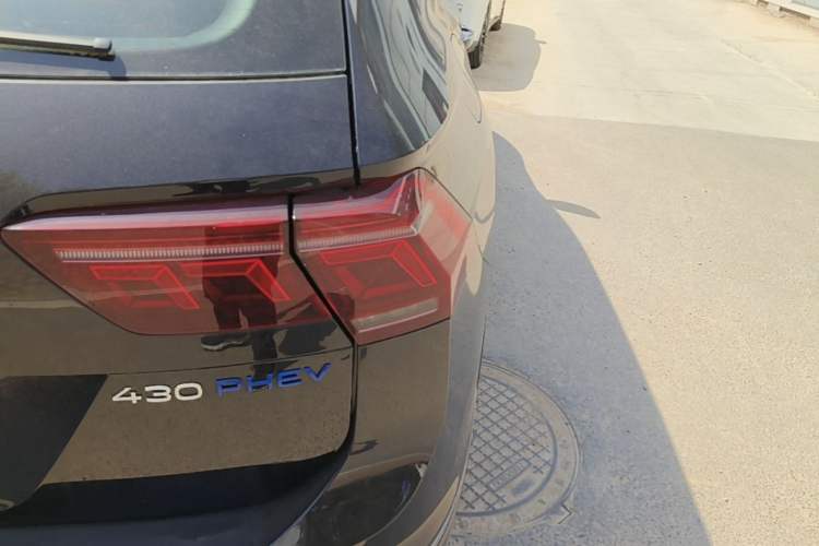 Used Volkswagen Tiguan L New Energy 2023 430 PHEV Plug-in Hybrid Prestige Edition Right Rear Taillight