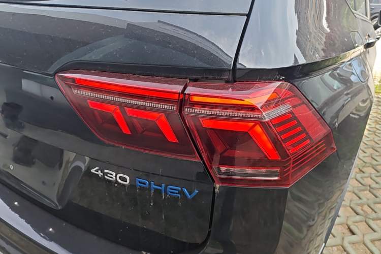 Used Volkswagen Tiguan L New Energy 2023 430 PHEV Plug-in Hybrid Prestige Edition Right Rear Taillight