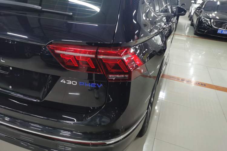 Used Volkswagen Tiguan L New Energy 2023 430 PHEV Plug-in Hybrid Flagship Edition Right Rear Taillight