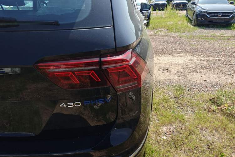 Used Volkswagen Tiguan L New Energy 2023 430 PHEV Plug-in Hybrid Prestige Edition Right Rear Taillight