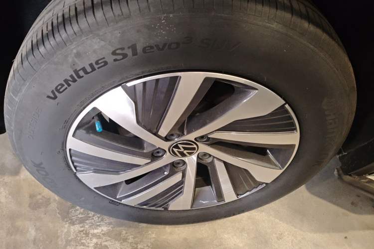Used Volkswagen Tiguan L New Energy 2023 430 PHEV Plug-in Hybrid Prestige Edition Right Rear Wheel Hub